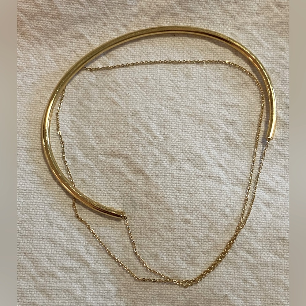Dainty gold bracelet